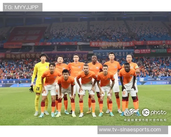 青岛海牛瞄准自由身罗马尼亚球员亚历山德鲁巴卢察加强阵容